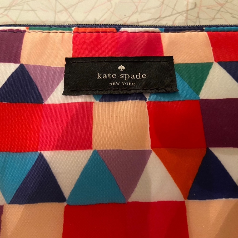 Kate Spade clutch for Qantas Air. Colorful geometric design w/ deep blue lining - Picture 2 of 8